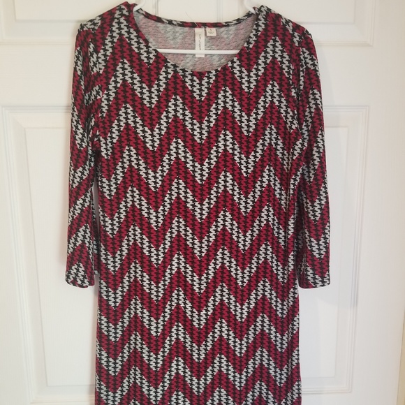 Tacera Knit Dress NWOT Small Multi-color Chevron - Picture 1 of 6